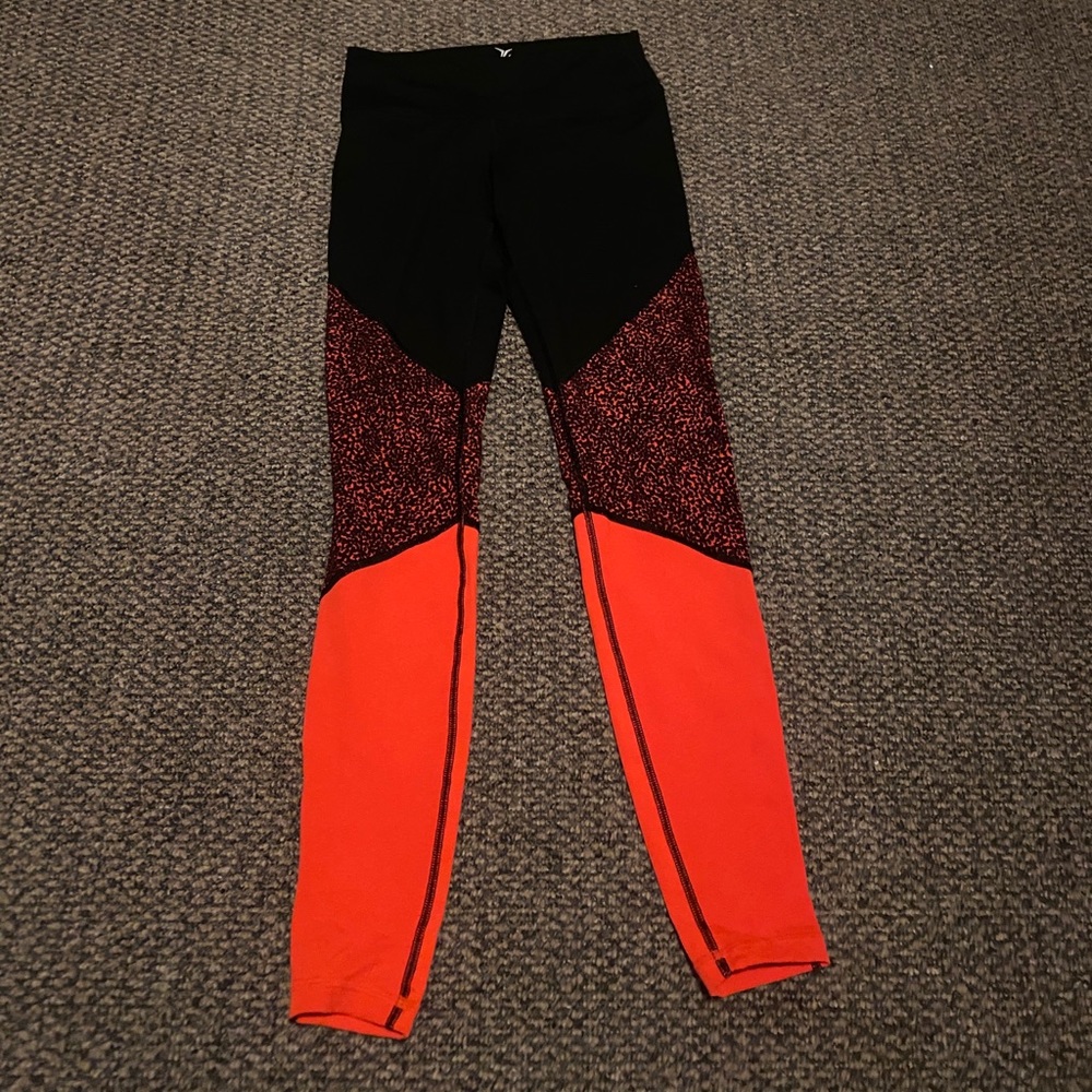 Old Navy Active Hot Pink and Black Leggings